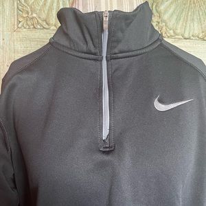 Nike Therma fit large, pull over